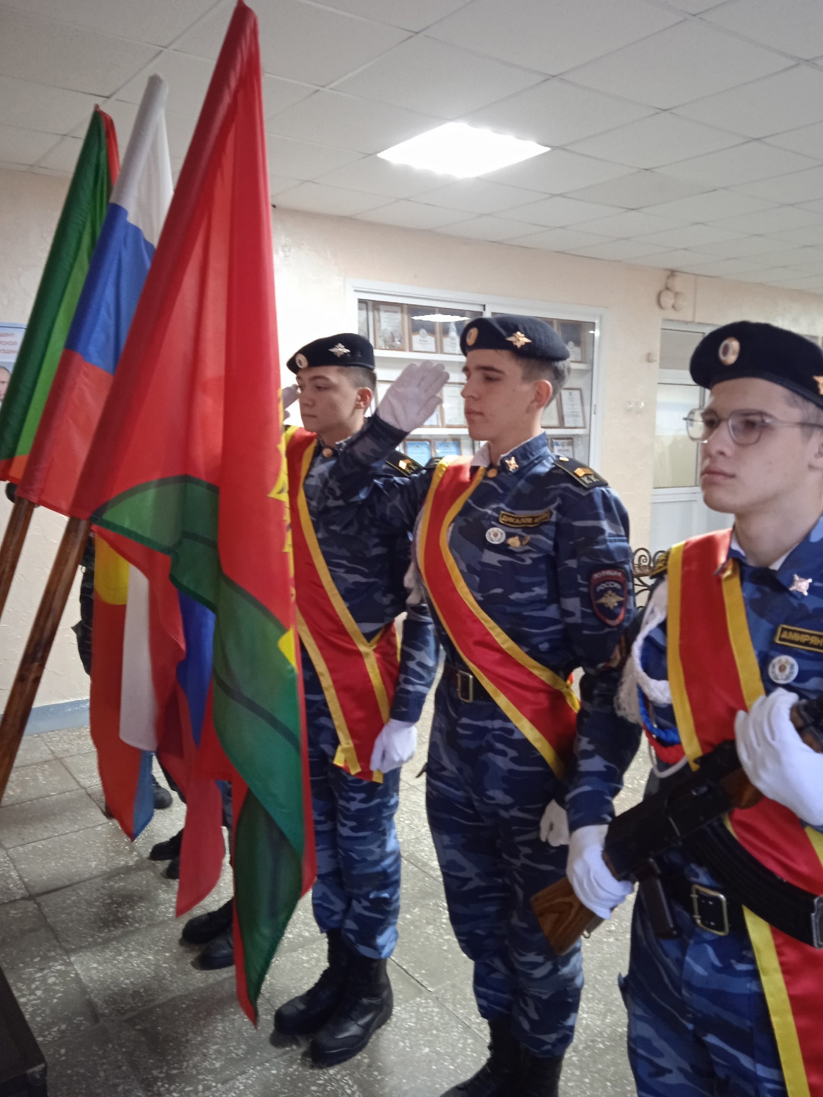 Укажите подпись к картинке.